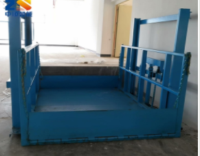 现代施工升降机 现代施工升降机